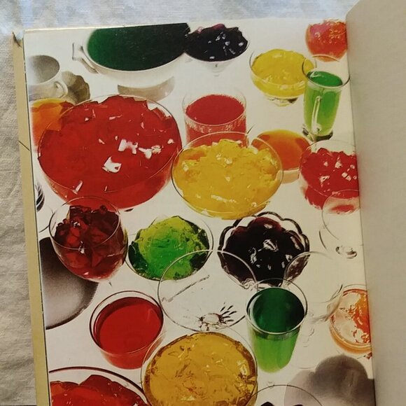 The New Joys Of Jell-O Recipe Book - Picture 10 of 13